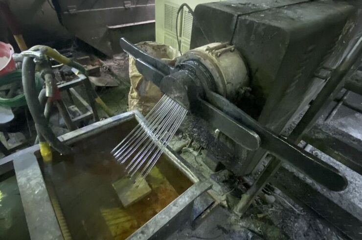 プラスチック加工の機械