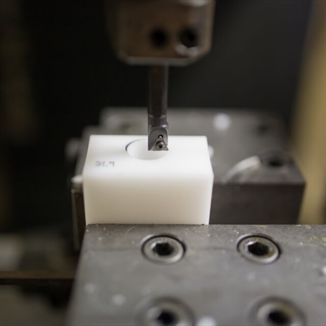 納得のいく価格で確かな加工品を提供します